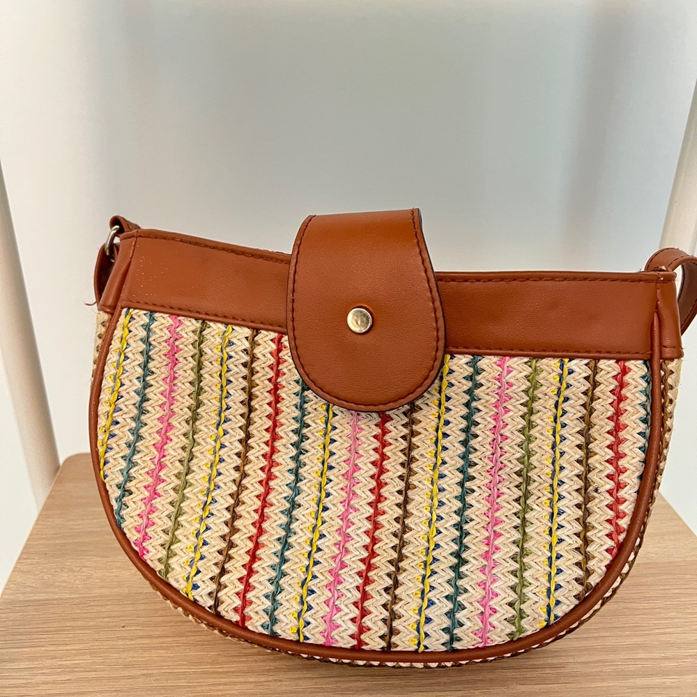 Vintage 1970’s rainbow thread shoulder bag with button closure